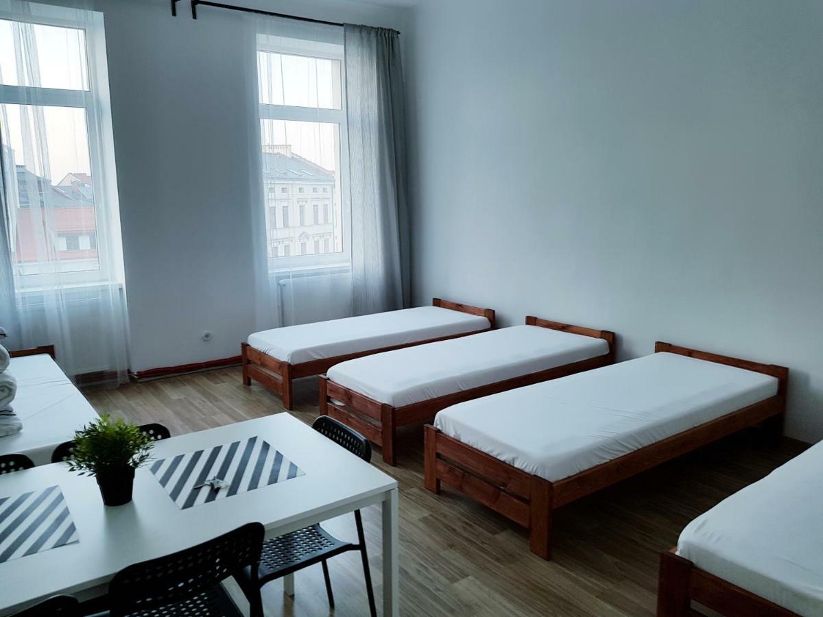Sleep Time Hostel Бельско-Бяла Экстерьер фото
