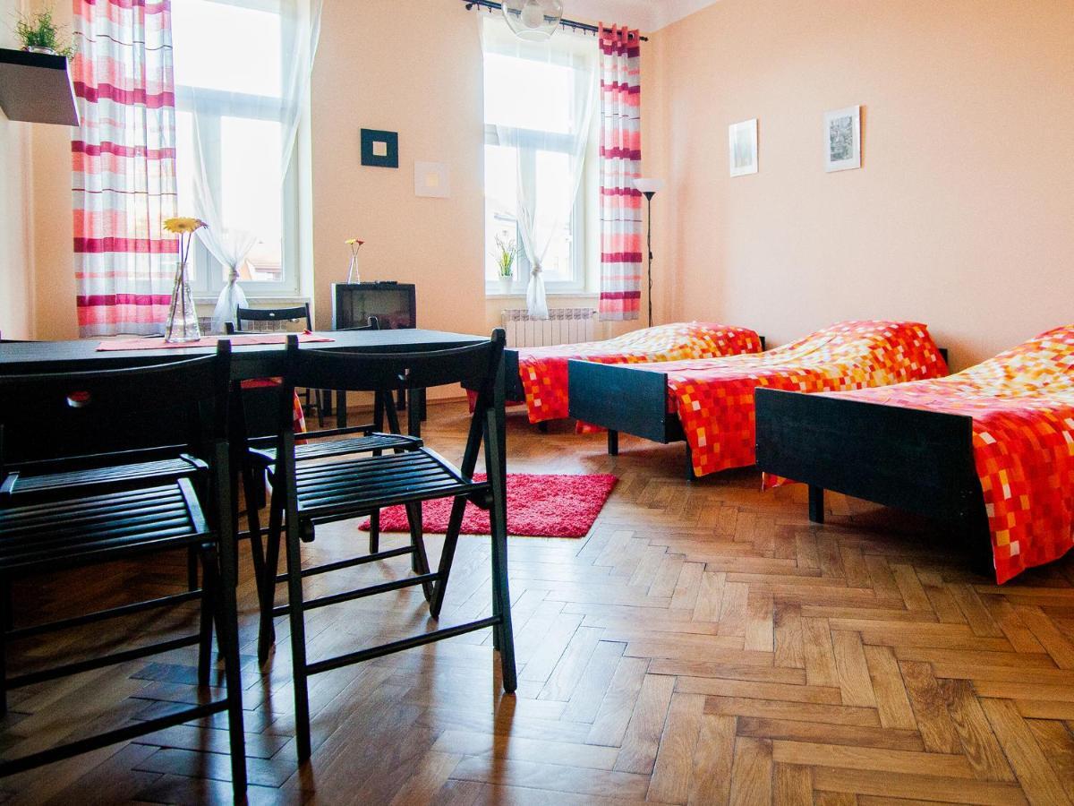 Sleep Time Hostel Бельско-Бяла Номер фото
